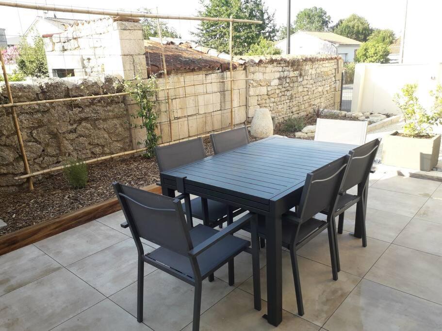 Gite 4/5 Personnes - Marais Poitevin - Coulon Dış mekan fotoğraf